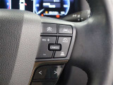 レーダークルーズコントロール作動時に車線維持に必要な運転操作の支援を行う「レーントレーシングアシスト(LTA)」を搭載しています。