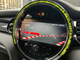 車両の詳細、ご質問につきましては、弊社営業スタッフまでお気軽にご連絡下さいませ。遠方のお客様には実車の詳細画像の送信も承ります。お客様からのお問合せをお待ち致しております。