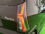 精悍なカスタム専用デザインのLEDリヤコンビネーションランプ(LEDストップランプ)で省電力・長寿命化を実現。