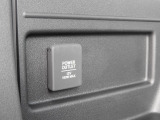 ★アクセサリーソケット★ラゲッジスペースにもアクセサリーソケットがソケットが設置されています。日常のお仕事から、週末のアウトドアまで活躍します!