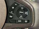【アダプティブ・クルーズ・コントロール】予め設定した車速内でクルマが自動的に加減速。 前走車との適切な車間距離を維持しながら追従走行し、高速道路でのドライバーの疲労を軽減してくれる嬉しい機能付♪