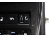 車体が傾いた状態の時にヘッドライトの光の高さを上下に調整することが出来ます!