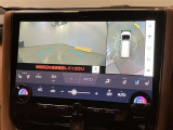 映像で見づらい車両周辺の確認をアシスト。クルマを真上から見ているような映像を表示。 運転席から確認しにくい車両周囲の状況を把握。