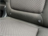 ◆ISOFIX◆シートベルトいらずでチャイルドシートと固定金具を連結するだけでガッチリ固定できます。