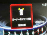 快適にお乗りいただくために、外装を美しく仕上げるだけでなく、内装も細部にいたるまで徹底した清掃・洗浄を実施。美しく・清潔な室内空間を実現しております。
