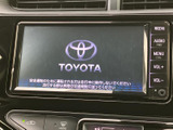 ナビゲーションやオーディオの操作をまとめて行える画面を備えています。画面脇にも操作ボタンが並び、目的の機能を選びやすい配置で、毎日の移動にも便利に活用できます。