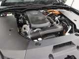 A25A-FXS型 2.5L 直4 DOHCエンジンと1KM型 交流同期電動機のハイブリッドシステム搭載、FR駆動です。