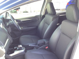適度なホールド感のあるフロントシートは疲れにくく長時間の運転でもしっかりサポートします。