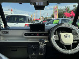 見通しのよいすっきりとした視界で、誰でも運転しやすいです。運転のしやすさは疲れにくさにも繋がりますよ♪