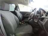 【運転席シート】へたりがちな運転席も大きなへたりがなく、綺麗な状態です。
