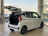 ◆車線逸脱防止支援システム◆走行車線の右側もしくは、左側のレーンマーカーに近づくとメーター内の警告灯が点滅と同時にブレーキを短時間制御し、車両を車線内に戻す方向に制御してくれます!