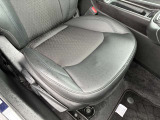内装クリーニングも施しております。内装の綺麗なお車は気持ちが良くオススメさせていただく1つのポイントになっております。