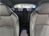 「中古車ハイブリッド保証」付き。ハイブリッド機構を無償で保証します。保証期間は、初度登録年月から10年目まで、またはロングラン保証が終わってから3年間。ただし累計走行距離が20万km以内です。