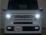 LEDヘッドライト(オートハイビーム機能付)が搭載されており、遠くまで明るく均一に照らし、高速道路等での安心感が向上しております。