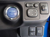 トヨタが誇る衝突被害軽減ブレーキを搭載したサポカーです。