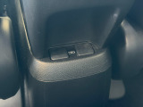 2列目乗車の方もうれしい充電用USBジャックが2口付いております!