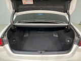 レクサス車らしい細部までこだわった高級感と見る人を一目で虜にするエモーショナルな魅力を持ち合わせております。