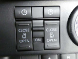 【電動スライドドアボタン】 車内からも開閉可能なスライドドアスイッチが付いています☆ (^_-)-☆ お荷物を抱えてドアが開けられないなんて事もありますよね!そんなお連れ様にも喜ばれる♪親切な機能です
