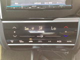 オートエアコンを装備しておりますので、車内温度をいつも快適にしてくれます。
