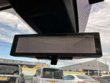 インテリジェントルームミラー☆車両後方のカメラ映像をミラーに映し出すので、後席の人や荷物に邪魔されず、後方がくっきり見えます◎夜間や悪天候でもクリアな視界を確保できます!