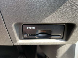 ETC2.0を装備。DSRC通信方式によって双方向通信することでカーナビと高速道路がリアルタイムに情報連携して、便利で快適なドライブ体験を提供します。