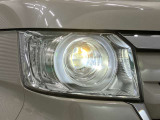 【LEDヘッドランプ】明るいライトが夜間の安全運転をサポートします。消費電力も少なく長寿命です。