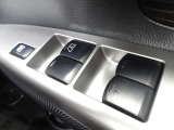 全席パワーウィンドウスイッチ★運転席はワンタッチで開閉可能です♪