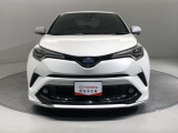 「フロントマスク」です。車の印象を決めるのは【顔】。この車の顔つきは、きっとあなたにピッタリ!?