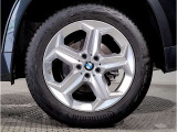【BMWアロイホイル】軽量かつ強度に拘ったアロイホイル。走行性能ポテンシャルを引き出す設計。車の足元を引き締めてくれる大きなポイントはアロイホイルです。