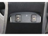 【シートヒーター】 寒い日はすぐにあたたかくなるシートヒーターは重宝します。暖房を控えめにすることで燃費の向上にもなります。車内の空気が汚れたり乾燥したりする心配も減ります。