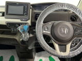 運転席廻りもご覧ください