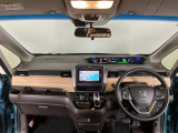 【前方視界】開放的な前方視界!運転がしやすく疲れにくいです♪窓が大きく、見通しがとっても良いおクルマですよ♪