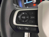 ナビゲーションやオーディオを装着する事によってステアリングに組み込まれたボタンで操作ができます。視線を逸らす事もなく操作出来るので安全です。