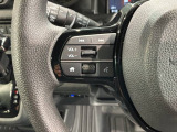 ステアリングにオーディオ操作スイッチが付いています。オーディオ画面に直接タッチしなくても操作が出来ますので、運転に集中できます。