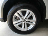 純正17インチアルミホイール!タイヤサイズは225/65R17です。【FR3521-6、FL3521-6、RR3621-6、RL3521-6】
