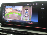 車両の頭脳といっても過言ではない『iDrive・システム』。オーディオ・ハンズフリー・ナビゲーションはもちろん、車両状況・操作説明まで確認する事ができます。