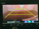 【バックカメラ】運転が苦手な方も車庫入れラクラクです!ギアをリバースに入れれば自動的に切り換わりますので、面倒な操作は不要です♪狭い駐車場もお車を傷つけず安心ですね!