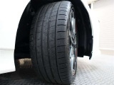 タイヤサイズは225/40R18となっております♪