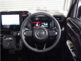 ◆ハンドル全体◆各種スイッチがハンドルから手を放さず操作できるので運転中でも楽に操作できます。