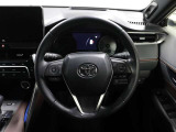 各操作スイッチなどもハンドルから手を放すことなく操作可能で安全運転に支援いたします!