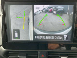 アラウンドビューモニターは、自車の前方・左側面映像をモニタ-に映して離合時・駐車時などにとても便利です。