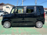 左パワースライドドア付きで便利!小さなお子様も乗り降り楽々です♪スイッチは運転席にもありますよ!