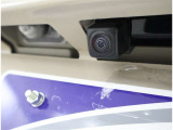 バックカメラが付いているので後方確認が非常にしやすいです。今や運転初心者も熟練者も必須装備!ついていて損はないですね♪