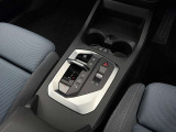 車両の詳細、ご質問につきましては、弊社営業スタッフまでお気軽にご連絡下さいませ。遠方のお客様には実車の詳細画像送信も承ります。お客様からのお問合せをお待ち致しております。