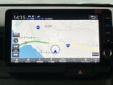 高画質の地図表示で、視認性が高く安心ドライブをサポートします。詳細な情報表示で、スムーズなルート選択が可能です。最新の地図データで快適なカーナビゲーションを実現します。