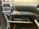 ご購入のお車は納車整備から購入後のメンテナンスもバッチリお任せください!