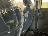 【フック】フックの用途は様々。手荷物のバッグや買い物袋、ビニール袋をぶら下げてゴミ箱にしても良いですね♪