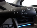 オートライト機能装備です!車外の明るさに応じて、自動的にライトの点灯・消灯をしてくれます♪
