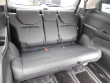リアシートの画像です!中古車にも純正用品のお取付が可能です!社外の用品もお安くお取付いたします!持ち込みでの取付もご相談ください。