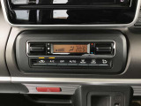 空調はAUTO エアコンですので、温度設定するだけで後は車が管理してくれます。快適な室内空間です!